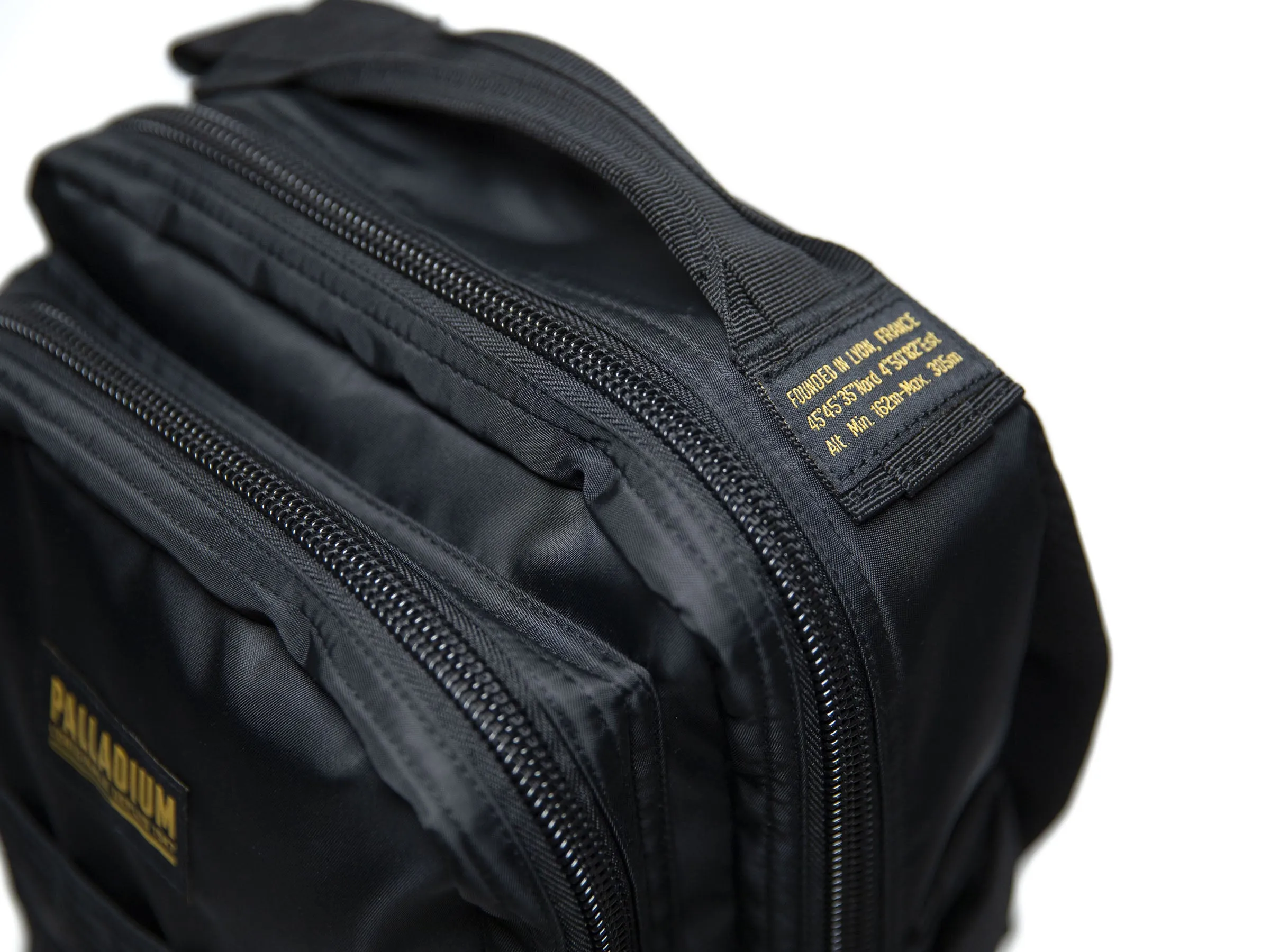 BG227-001 | BAROUDEUR NYLON 22L | BLACK