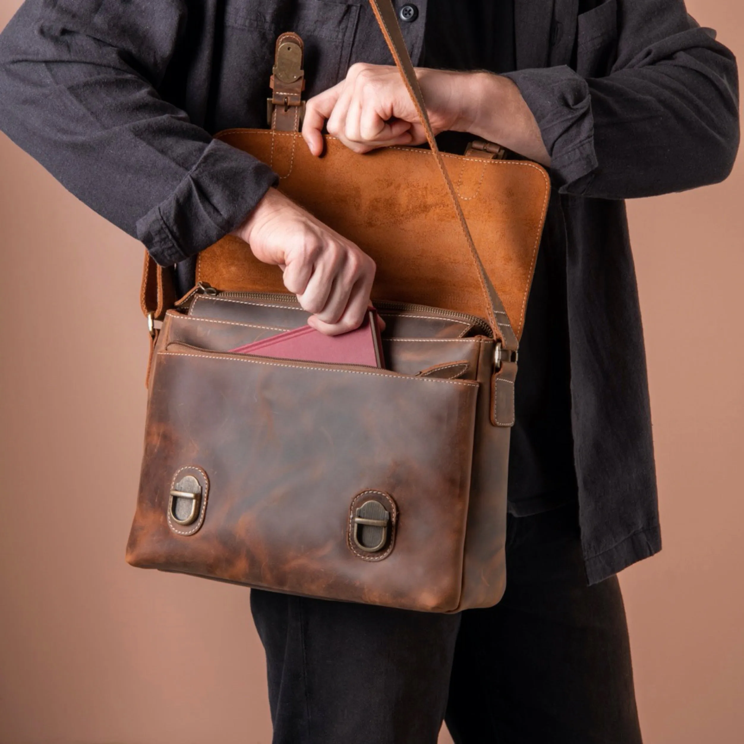 Plume Leather Messenger Bag